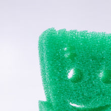 Kép betöltése a galériamegjelenítőbe: Scrub Daddy® Special Edition Halloween -Frankenstein