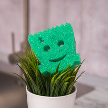 Kép betöltése a galériamegjelenítőbe: Scrub Daddy® Special Edition Halloween -Frankenstein
