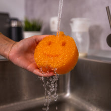 Kép betöltése a galériamegjelenítőbe: Scrub Daddy® Special Edition Halloween - Tök