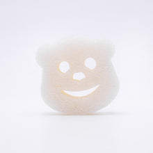 Kép betöltése a galériamegjelenítőbe: Scrub Mommy® Special Edition Polar Bear (1 db)