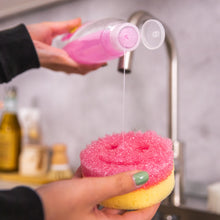 Kép betöltése a galériamegjelenítőbe: Scrub Daddy Pink Sparkle mosogatószer Scrub Mommy szivacson