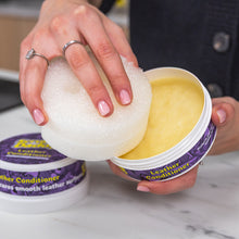 Kép betöltése a galériamegjelenítőbe: Sneaker Cleaner Kit