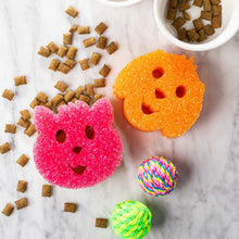 Kép betöltése a galériamegjelenítőbe: Scrub Daddy Dog (1 db)