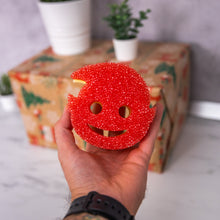 Kép betöltése a galériamegjelenítőbe: Scrub Mommy® Special Edition Elf (1 db)
