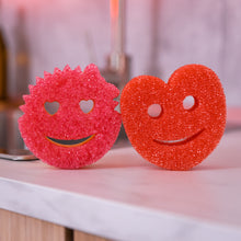 Kép betöltése a galériamegjelenítőbe: Love At First Scrub
