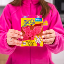 Kép betöltése a galériamegjelenítőbe: Scrub Mommy® Special Edition Disney - Piglet
